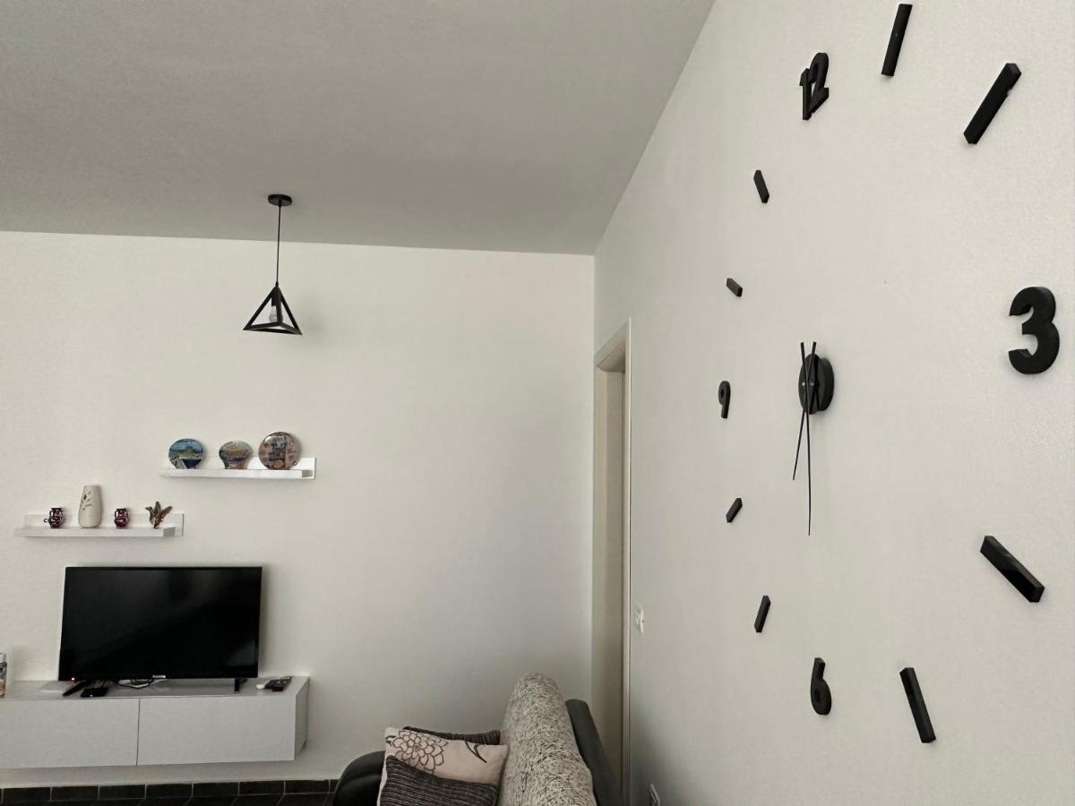 Eme Apartments - Kompleksi Lura 2 Gjiri I Lalzit ドゥラス エクステリア 写真