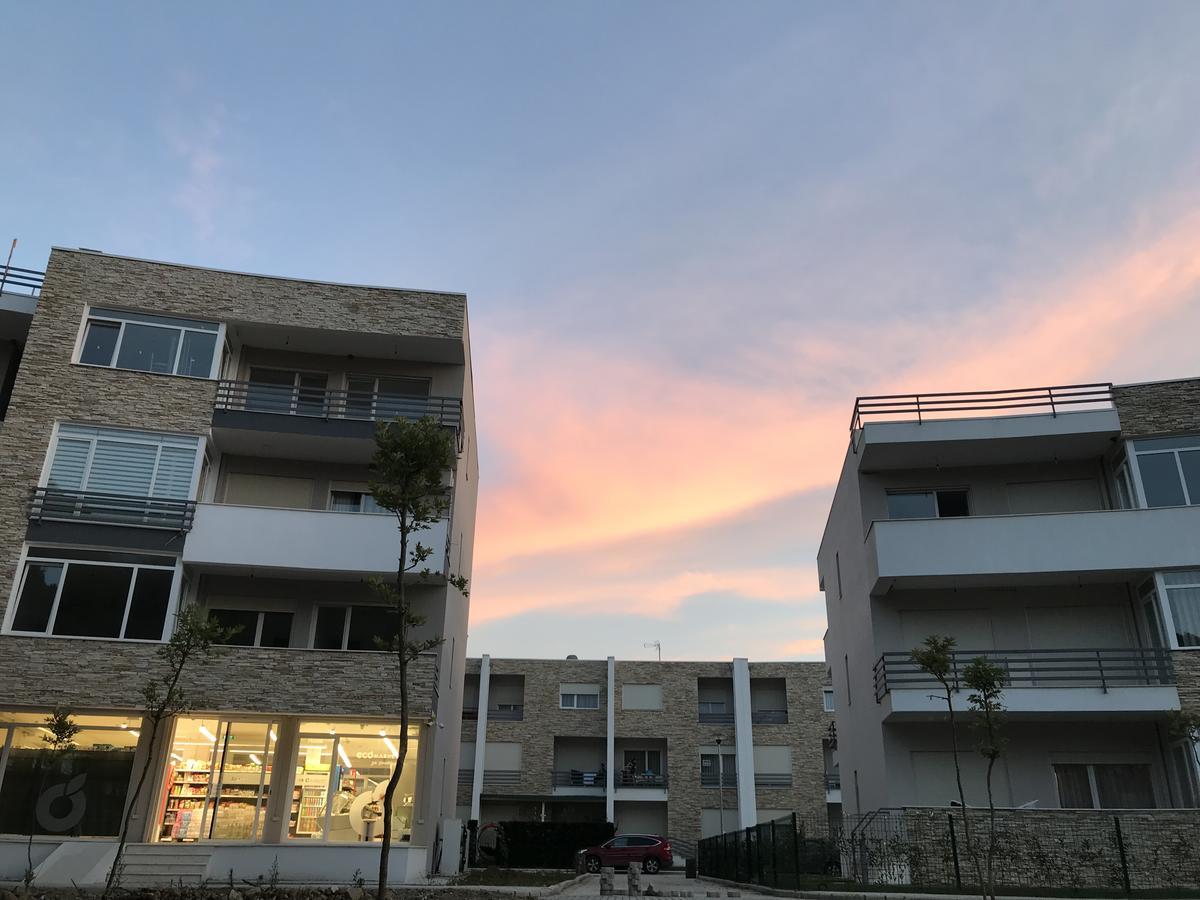 Eme Apartments - Kompleksi Lura 2 Gjiri I Lalzit ドゥラス エクステリア 写真