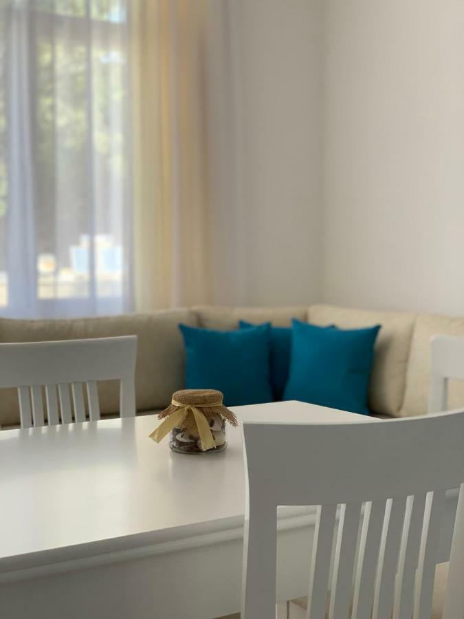 Eme Apartments - Kompleksi Lura 2 Gjiri I Lalzit ドゥラス エクステリア 写真