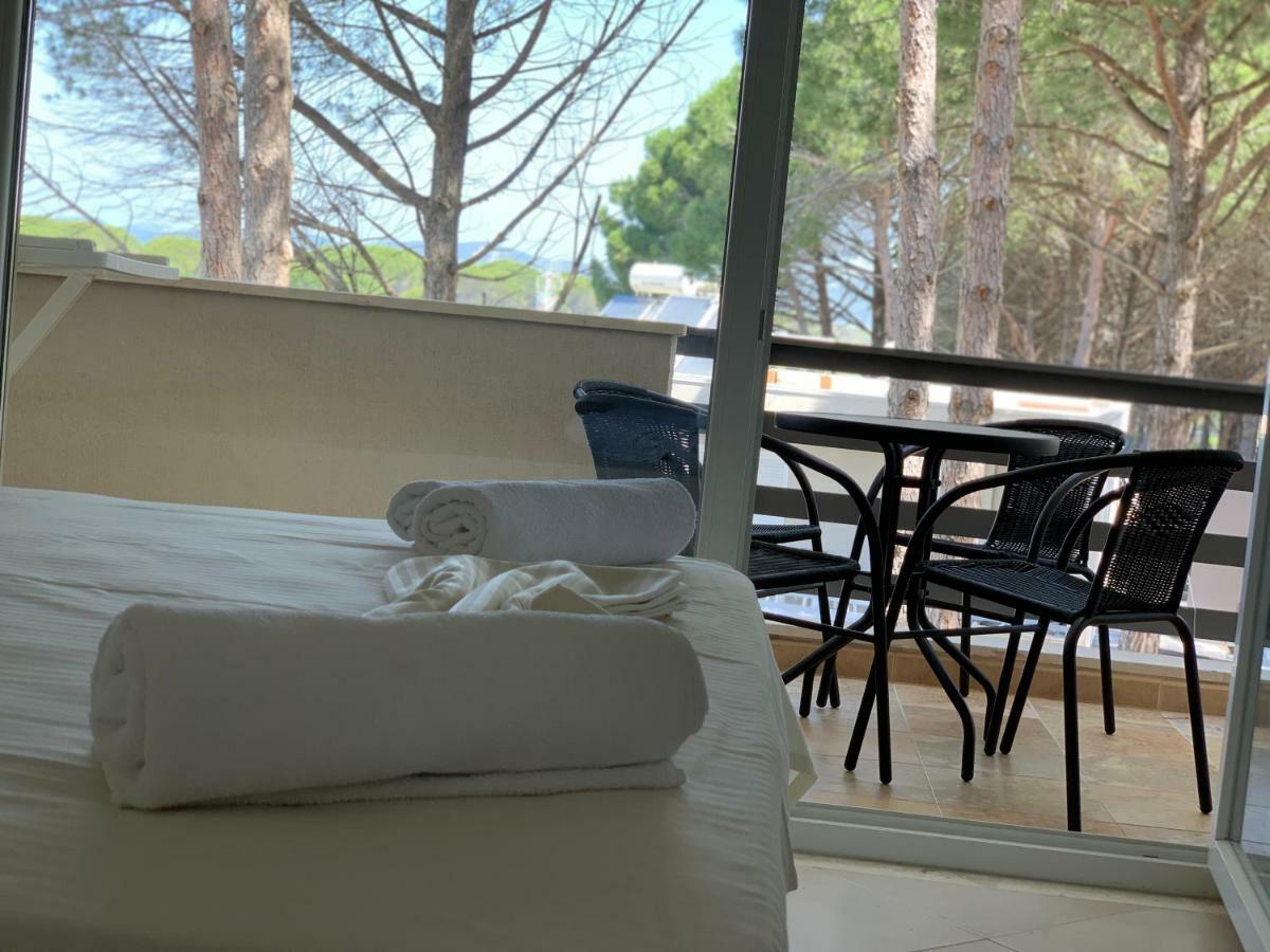 Eme Apartments - Kompleksi Lura 2 Gjiri I Lalzit ドゥラス エクステリア 写真